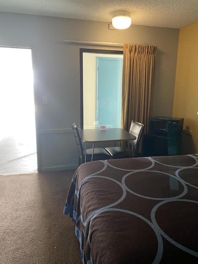 Hotel Super 8 By Wyndham Ga I-75 Adel