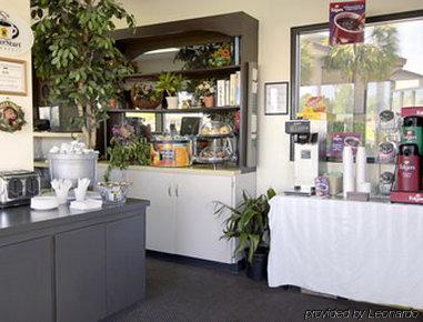 Super 8 By Wyndham Ga I-75 Hotel 2*